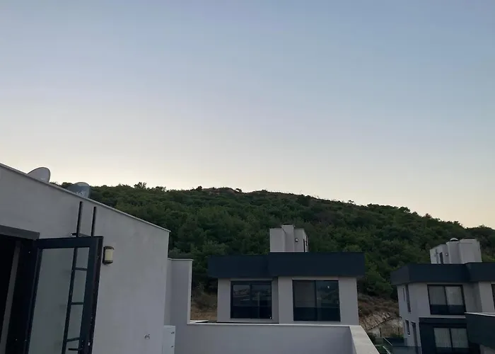 A Quiet House In Vila