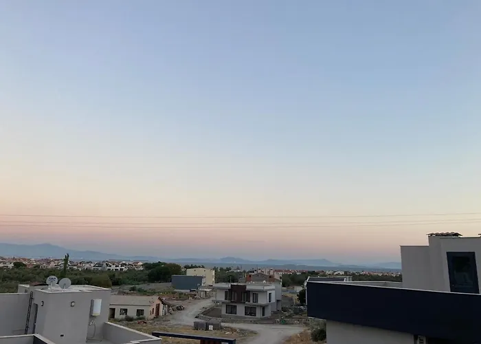 A Quiet House In Vila *