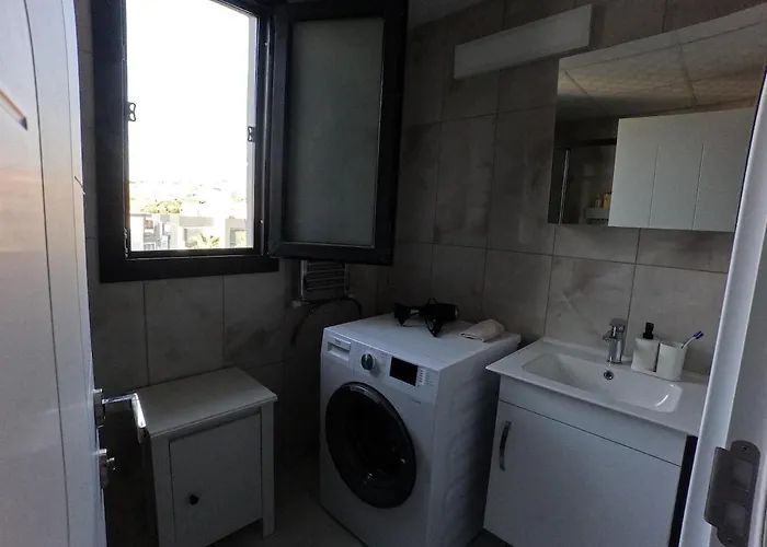 A Quiet House In Vila